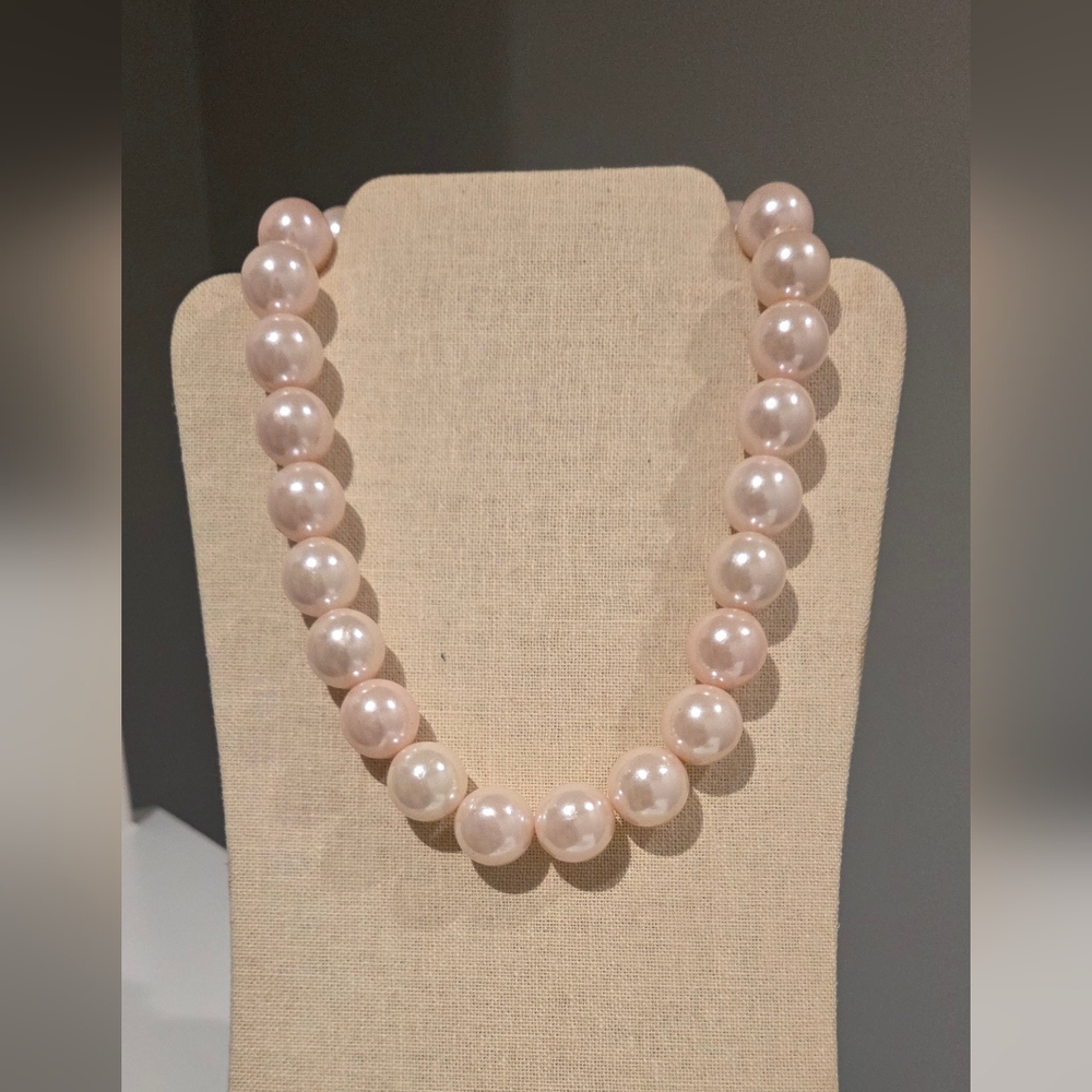 Classic Pearl Bead Necklace - Pink